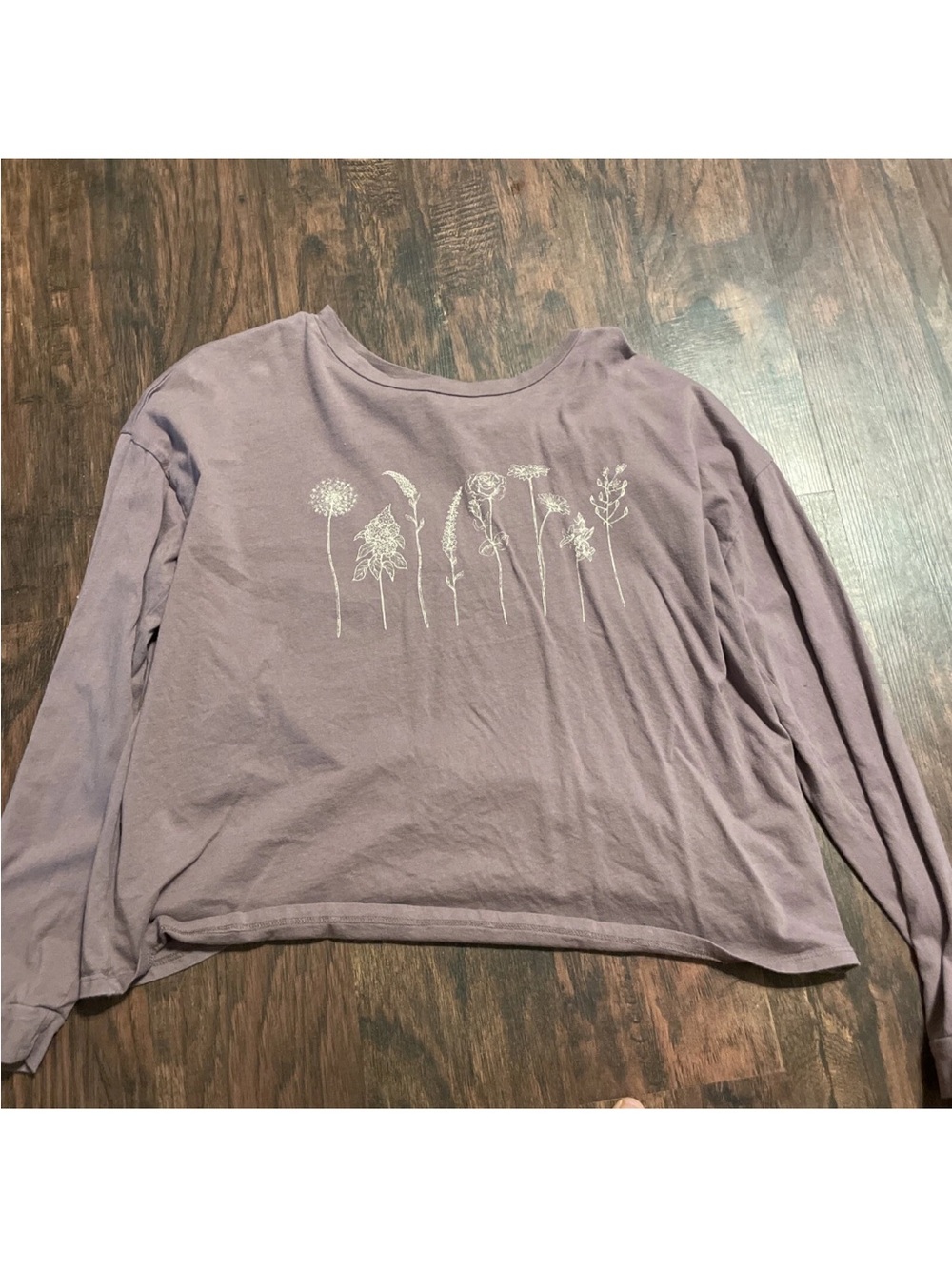 french pastry Lavender Floral Long-Sleeve Graphic Crop Top